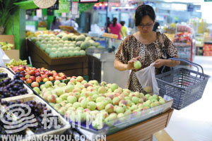 浙江杭州本地蓝莓上市 比进口蓝莓便宜一半